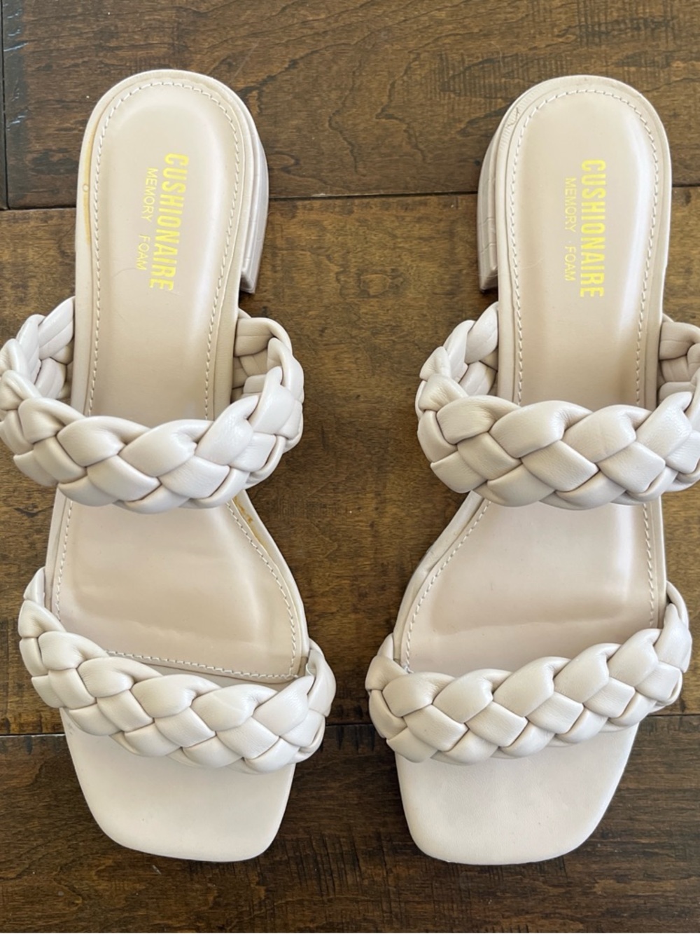 Cushionaire cream braided chunky heeled faux leather slide sandals sz 7.5